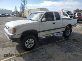 1996 Toyota T100 SR5 z VIN JT4UN24D9T0030520, wystawiony jako Copart lot #45265885 z przebiegiem 297 904 mil mil oraz Szkoda całkowita • Salvage title. Historia ofert i sprzedaży dostępna na DreamBid. Obrazek 1.