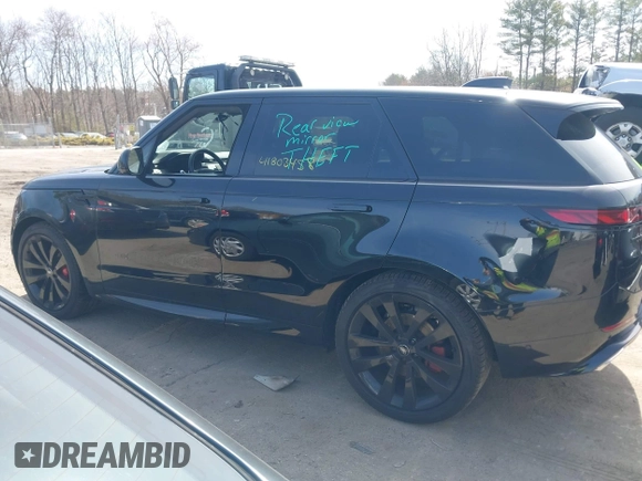 2024 Land Rover Range Rover Sport Dynamic SE with VIN SAL1L9FU3RA199796, listed as a IAAI auction lot 41803458 with 9,262 mi miles and . Bid and sale history available at DreamBid. Image 14.