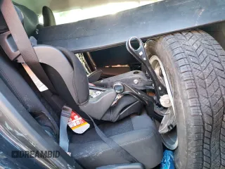 2021 Chevrolet Blazer LT z VIN 3GNKBHRS6MS516178, wystawiony jako Copart lot #45988215 z przebiegiem 75 000 mil mil oraz Nie do naprawy. Historia ofert i sprzedaży dostępna na DreamBid. Obrazek 11.