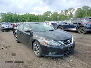 2017 Nissan Altima SL with VIN 1N4AL3AP1HC191601, listed as a Copart auction lot 61574595 with 110,251 mi miles and Salvage title. Bid and sale history available at DreamBid. Image 13.