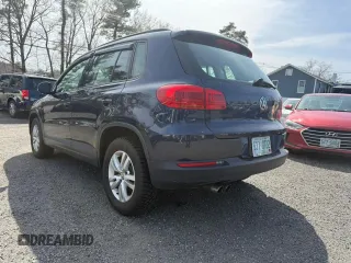 2016 Volkswagen Tiguan S with VIN WVGBV7AX1GW001756, listed as a Copart auction lot 53538165 with 105,641 mi miles and Clean Title. Bid and sale history available at DreamBid. Image 3.