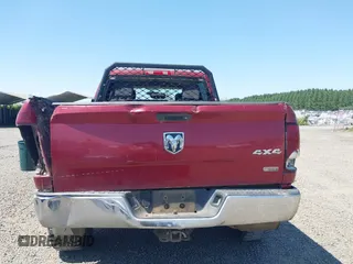 2011 Ram 2500 Big Horn z VIN 3D7UT2CL2BG523583, wystawiony jako IAAI lot #42407680 z przebiegiem 164 168 mil mil oraz . Historia ofert i sprzedaży dostępna na DreamBid. Obrazek 16.