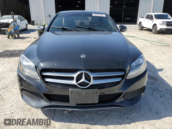 2018 Mercedes-Benz C 300 z VIN 55SWF4KB5JU269921, wystawiony jako Copart lot #60602825 z przebiegiem Nie podano mil oraz Szkoda całkowita • Salvage title. Historia ofert i sprzedaży dostępna na DreamBid. Obrazek 5.