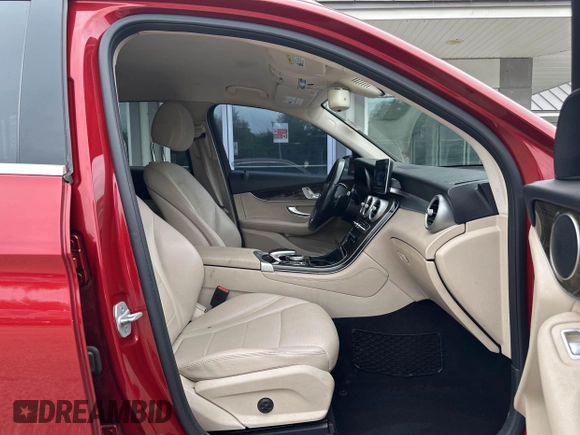 2016 Mercedes-Benz GLC 300 with VIN WDC0G4JB8GF010523, listed as a IAAI auction lot 42724297 with 180,485 mi miles and . Bid and sale history available at DreamBid. Image 5.