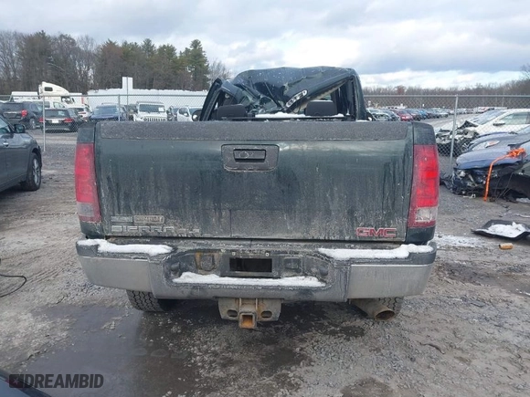 2012 GMC Sierra 2500HD SLE with VIN 1GT220CG3CZ161275, listed as a IAAI auction lot 41083313 with 89,320 mi miles. Bid and sale history available at carsss.com. Image 16.