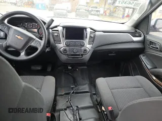 2018 Chevrolet Tahoe Commercial z VIN 1GNSKDEC6JR359306, wystawiony jako Copart lot #57100015 z przebiegiem 154 075 mil mil oraz Czysty tytuł • Clean title. Historia ofert i sprzedaży dostępna na DreamBid. Obrazek 9.