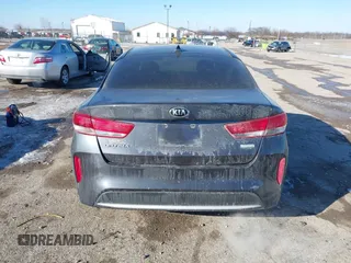 2017 Kia Optima z VIN KNAGT4LE0H5010561, wystawiony jako IAAI lot #41623263 z przebiegiem 80 442 mil mil oraz . Historia ofert i sprzedaży dostępna na DreamBid. Obrazek 16.