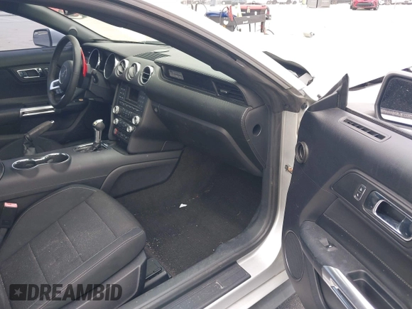 2015 Ford Mustang V6 z VIN 1FA6P8AM1F5316868, wystawiony jako IAAI lot #42618687 z przebiegiem 93 238 mil mil oraz . Historia ofert i sprzedaży dostępna na DreamBid. Obrazek 5.