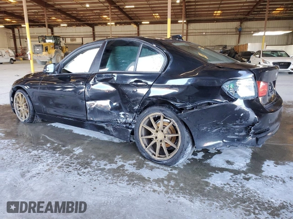 2014 BMW 3 Series 320i xDrive z VIN WBA3C3C54EP662334, wystawiony jako Copart lot #48041315 z przebiegiem 204 045 mil mil oraz Szkoda całkowita • Salvage title. Historia ofert i sprzedaży dostępna na DreamBid. Obrazek 2.