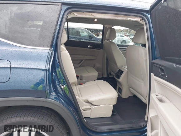 2019 Volkswagen Atlas SEL with VIN 1V2ER2CA9KC604299, listed as a IAAI auction lot 42472488 with 62,257 mi miles and . Bid and sale history available at DreamBid. Image 8.