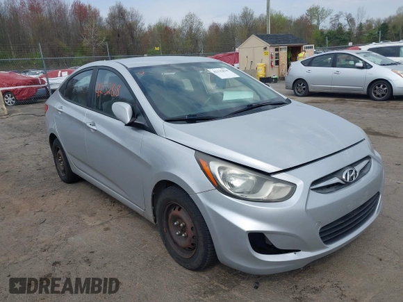 2014 Hyundai Accent GLS with VIN KMHCT4AE0EU622079, listed as a IAAI auction lot 42132818 with 132,324 mi miles. Bid and sale history available at carsss.com. Image 1.