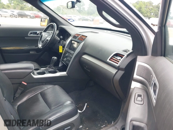 2011 Ford Explorer XLT with VIN 1FMHK7D82BGA10881, listed as a IAAI auction lot 42537124 with 187,121 mi miles and . Bid and sale history available at DreamBid. Image 5.