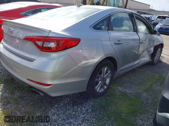 2016 Hyundai Sonata SE z VIN 5NPE24AF5GH404774, wystawiony jako IAAI lot #41354298 z przebiegiem 38 380 mil mil oraz . Historia ofert i sprzedaży dostępna na DreamBid. Obrazek 4.