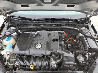 2013 Volkswagen Jetta SE z VIN 3VWDX7AJ3DM450464, wystawiony jako Copart lot #55464505 z przebiegiem 201 001 mil mil oraz Nie do naprawy • Non repairable. Historia ofert i sprzedaży dostępna na DreamBid. Obrazek 11.