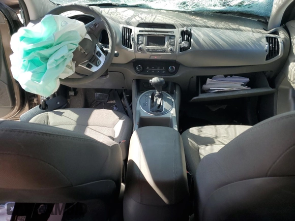 2013 Kia Sportage LX with VIN KNDPBCA23D7371824, listed as a Copart auction lot 60341775 with Not provided miles and Salvage title. Bid and sale history available at DreamBid. Image 8.