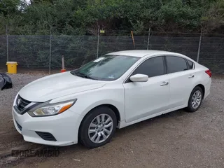 2017 Nissan Altima S z VIN 1N4AL3AP0HN347082, wystawiony jako IAAI lot #40488255 z przebiegiem 154 659 mil mil oraz . Historia ofert i sprzedaży dostępna na DreamBid. Obrazek 2.