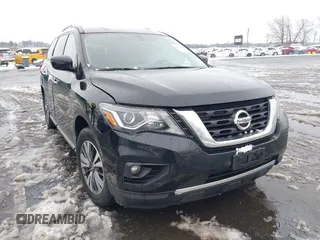 2020 Nissan Pathfinder SV with VIN 5N1DR2BM1LC638002, listed as a IAAI auction lot 41556190 with 121,386 mi miles. Bid and sale history available at carsss.com. Image 1.