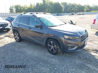2019 Jeep Cherokee Limited with VIN 1C4PJLDB8KD136168, listed as a IAAI auction lot 42266545 with 177,618 mi miles and . Bid and sale history available at DreamBid. Image 1.