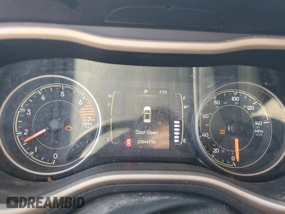 2017 Jeep Cherokee Altitude с VIN 1C4PJLAB4HW617116, выставлен на аукционе Copart как лот 44981425 с пробегом 239 447 миль миль и Списание • Salvage title. История ставок и продаж доступна на DreamBid. Изображение 9.