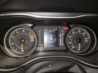 2019 Jeep Cherokee Latitude with VIN 1C4PJMCB5KD375555, listed as a Copart auction lot 47812655 with 77,106 mi miles and Salvage Title. Bid and sale history available at carsss.com. Image 9.
