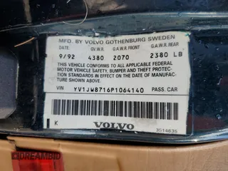 1992 Volvo 960 z VIN YV1KW9510N0005570, wystawiony jako Copart lot #70897964 z przebiegiem 254 533 mil mil oraz Szkody całkowita. Historia ofert i sprzedaży dostępna na DreamBid. Obrazek 12.