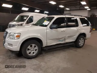 2010 Ford Explorer XLT with VIN 1FMEU6DE8AUA26953, listed as a IAAI auction lot 42169243 with 151,302 mi miles. Bid and sale history available at carsss.com. Image 2.