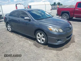 2011 Toyota Camry LE z VIN 4T1BF3EK7BU197078, wystawiony jako IAAI lot #42388549 z przebiegiem 250 873 mil mil oraz . Historia ofert i sprzedaży dostępna na DreamBid. Obrazek 1.