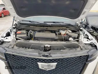 2024 Cadillac Escalade 4WD Sport Platinum z VIN 1GYS4GKL9RR231253, wystawiony jako Copart lot #51023045 z przebiegiem 11 616 mil mil oraz Szkoda całkowita • Salvage title. Historia ofert i sprzedaży dostępna na DreamBid. Obrazek 13.