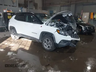 2022 Jeep Compass Trailhawk with VIN 3C4NJDDB8NT199704, listed as a IAAI auction lot 41611028 with 27,247 mi miles and . Bid and sale history available at DreamBid. Image 1.