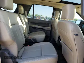 2020 Ford Expedition XLT z VIN 1FMJU1HT1LEA66802, wystawiony jako Copart lot #52106255 z przebiegiem 70 045 mil mil oraz Czysty tytuł • Clean title. Historia ofert i sprzedaży dostępna na DreamBid. Obrazek 11.