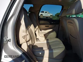 2007 Chevrolet Tahoe LT with VIN 1GNFK13097R174619, listed as a IAAI auction lot 42335491 with 207,265 mi miles and . Bid and sale history available at DreamBid. Image 8.