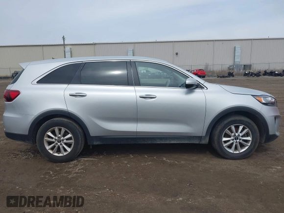 2020 Kia Sorento LX with VIN 5XYPG4A30LG656482, listed as a IAAI auction lot 41823865 with 101,486 mi miles. Bid and sale history available at carsss.com. Image 14.