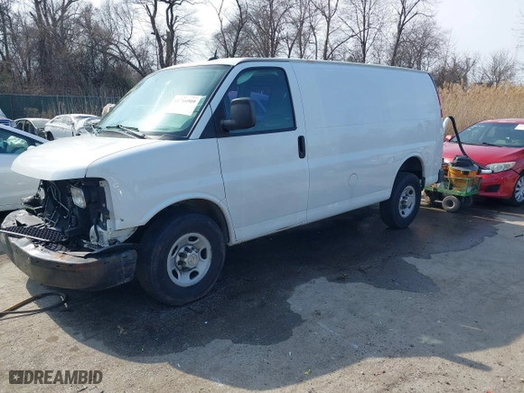 2013 Chevrolet Express Cargo Van with VIN 1GCWGFFA8D1167098, listed as a IAAI auction lot 41716909 with 268,696 mi miles. Bid and sale history available at carsss.com. Image 18.