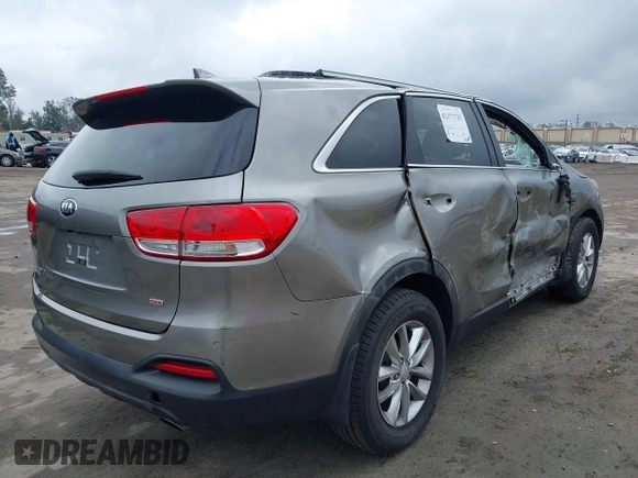 2016 Kia Sorento LX with VIN 5XYPG4A35GG149678, listed as a IAAI auction lot 41478731 with 128,895 mi miles. Bid and sale history available at carsss.com. Image 4.