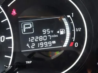 2015 Nissan Note S with VIN 3N1CE2CP3FL442370, listed as a IAAI auction lot 42551749 with 122,807 mi miles and . Bid and sale history available at DreamBid. Image 16.