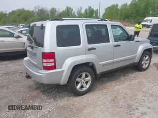 2008 Jeep Liberty Limited z VIN 1J8GN58K48W160791, wystawiony jako IAAI lot #42391206 z przebiegiem 114 438 mil mil oraz . Historia ofert i sprzedaży dostępna na DreamBid. Obrazek 4.