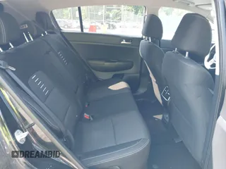 2017 Kia Sportage LX z VIN KNDPMCAC1H7285906, wystawiony jako IAAI lot #42399031 z przebiegiem 142 909 mil mil oraz . Historia ofert i sprzedaży dostępna na DreamBid. Obrazek 8.