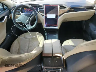 2013 Tesla Model S с VIN 5YJSA1CG2DFP25370, выставлен на аукционе Copart как лот 64003825 с пробегом 85 656 миль миль и Списание • Salvage title. История ставок и продаж доступна на DreamBid. Изображение 8.