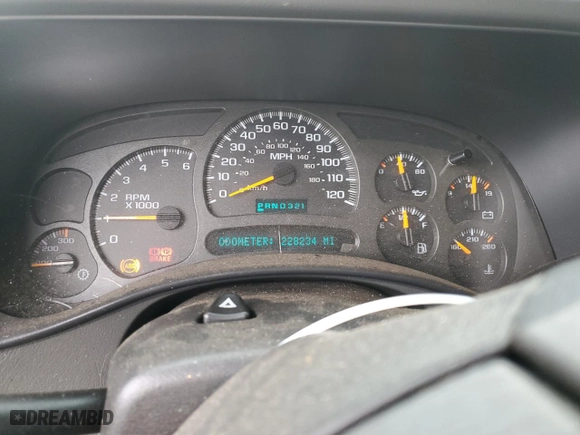 2003 Chevrolet Silverado 2500HD LS with VIN 1GCHK29U13E302936, listed as a Copart auction lot 82003214 with 228,234 mi miles and Salvage Title. Bid and sale history available at carsss.com. Image 9.