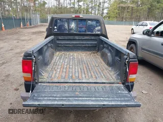 1997 Ford Ranger XLT with VIN 1FTCR10A8VPA39158, listed as a IAAI auction lot 41909857 with 190,404 mi miles. Bid and sale history available at carsss.com. Image 8.