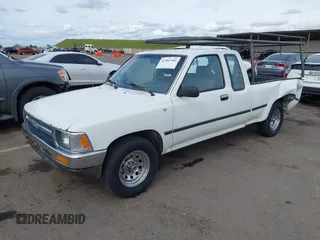 1994 Toyota Pickup с VIN 4TARN93P8RZ286013, выставлен на аукционе IAAI как лот 41982341 с пробегом 262 878 миль миль и . История ставок и продаж доступна на DreamBid. Изображение 17.