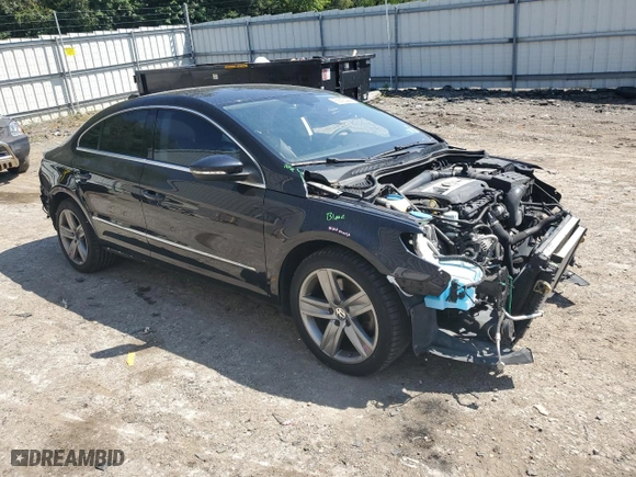 2015 Volkswagen CC R-Line with VIN WVWAN7AN5FE829604, listed as a Copart auction lot 68895444 with 67,691 mi miles and Salvage Title. Bid and sale history available at carsss.com. Image 4.