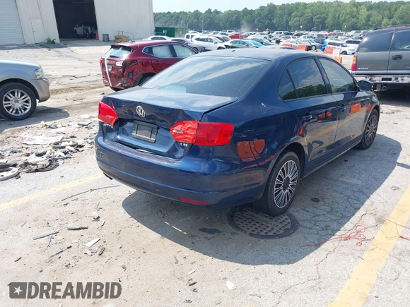 2012 Volkswagen Jetta SE with VIN 3VWDX7AJ9CM353302, listed as a IAAI auction lot 42617772 with 226,547 mi miles and . Bid and sale history available at DreamBid. Image 4.