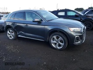 2024 Audi Q5 S line Premium Plus with VIN WA1EAAFYXR2138646, listed as a Copart auction lot 42294595 with 3,378 mi miles and Salvage Title. Bid and sale history available at carsss.com. Image 4.