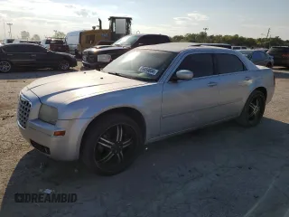 2006 Chrysler 300 Touring with VIN 2C3KK53G96H100292, listed as a Copart auction lot 69859834 with 189,678 mi miles and Clean Title. Bid and sale history available at carsss.com. Image 1.