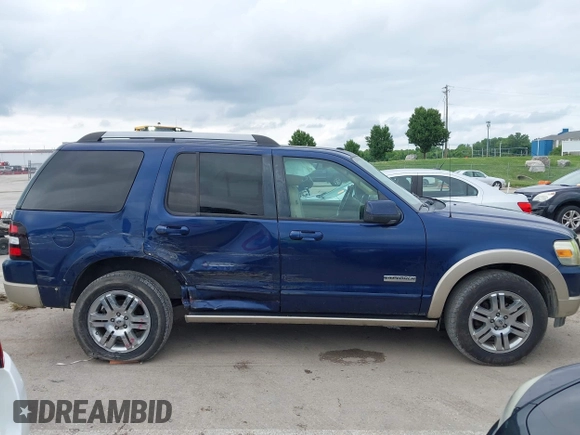 2007 Ford Explorer Eddie Bauer z VIN 1FMEU64E07UA93278, wystawiony jako IAAI lot #42519251 z przebiegiem 251 869 mil mil oraz . Historia ofert i sprzedaży dostępna na DreamBid. Obrazek 13.