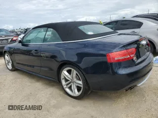 2010 Audi S5 Premium Plus z VIN WAUCGAFH5AN015591, wystawiony jako Copart lot #74314074 z przebiegiem Nie podano mil oraz Nie do naprawy. Historia ofert i sprzedaży dostępna na DreamBid. Obrazek 2.
