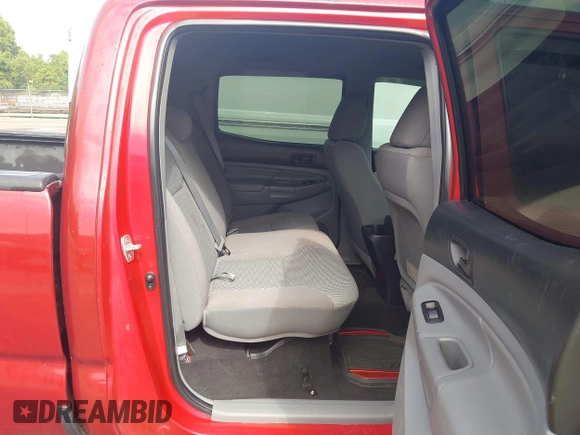 2014 Toyota Tacoma with VIN 3TMMU4FN8EM068048, listed as a IAAI auction lot 42548095 with 126,332 mi miles and . Bid and sale history available at DreamBid. Image 8.