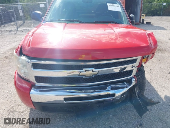 2009 Chevrolet Silverado 1500 LT with VIN 1GCEC29C09Z272241, listed as a IAAI auction lot 41978408 with 180,661 mi miles. Bid and sale history available at carsss.com. Image 12.