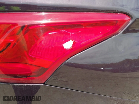 2019 Chevrolet Traverse LT Cloth z VIN 1GNEVGKW7KJ248073, wystawiony jako IAAI lot #42362893 z przebiegiem 56 232 mil mil oraz . Historia ofert i sprzedaży dostępna na DreamBid. Obrazek 18.